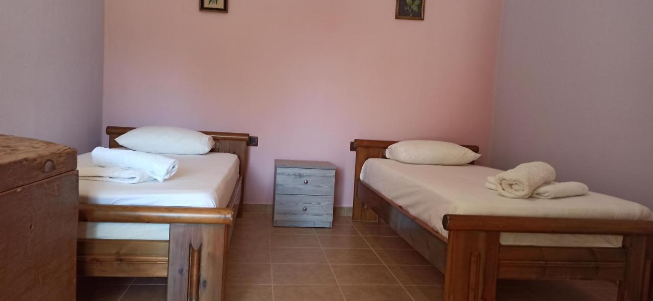 Villa Family Bitri Piqeras Kültér fotó