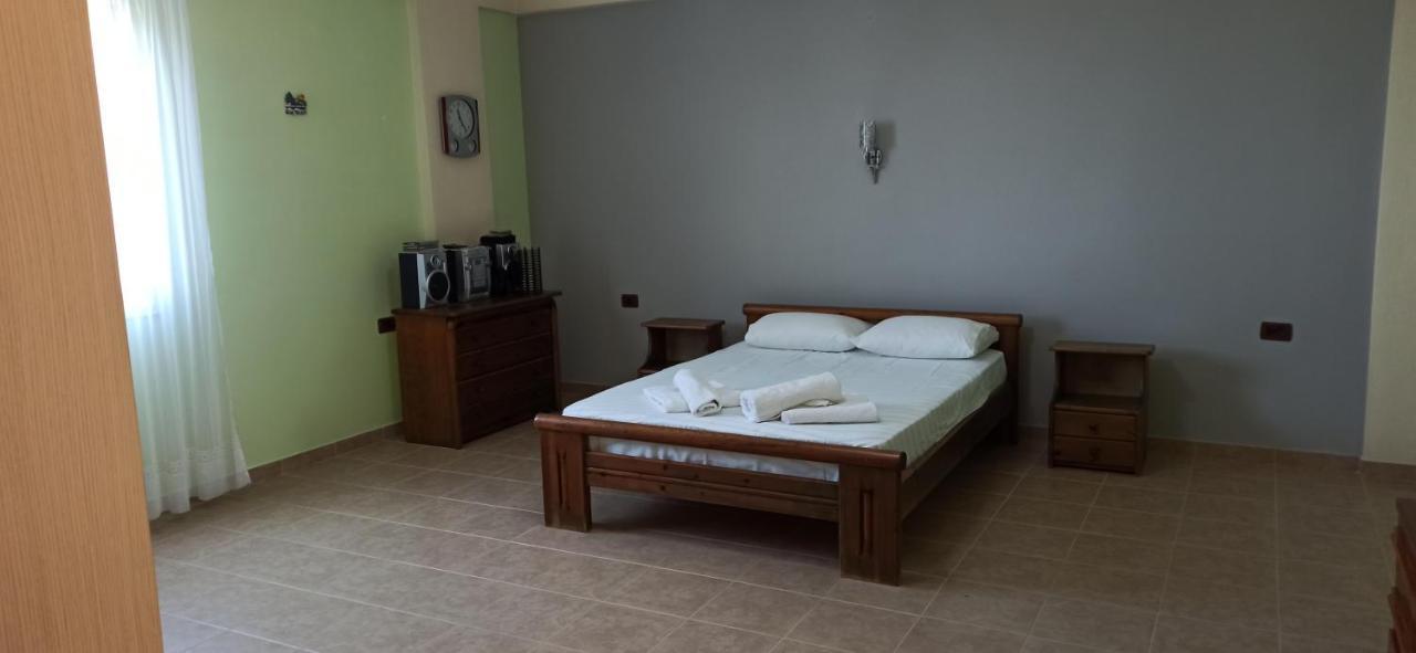 Villa Family Bitri Piqeras Kültér fotó
